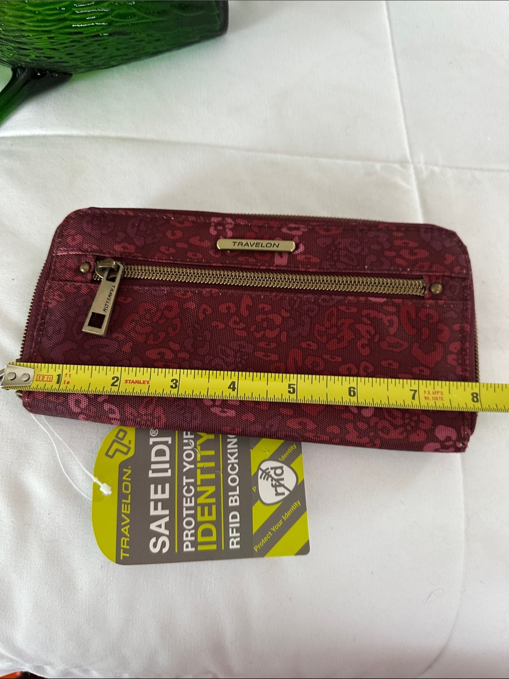 Travelon Red /pink Patterned RFID Wallet with Front Zip Pocket 🌺🌸 - Picture 6 of 7